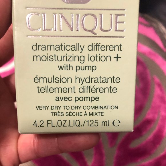 Dramatically Different Moisturizing Lotion+™ - Picture 4 of 4